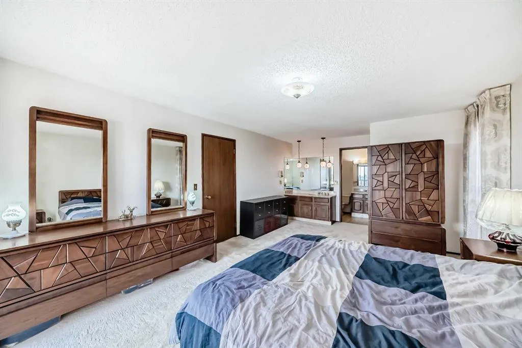 16 Edgeland Bay NW