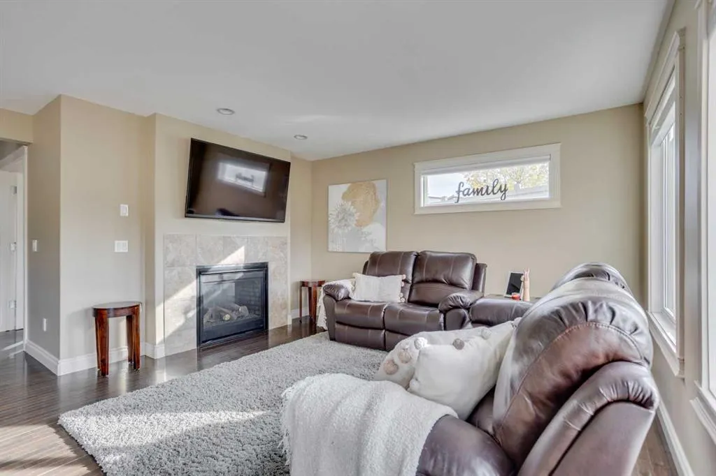 104 Diamondstone Ridge