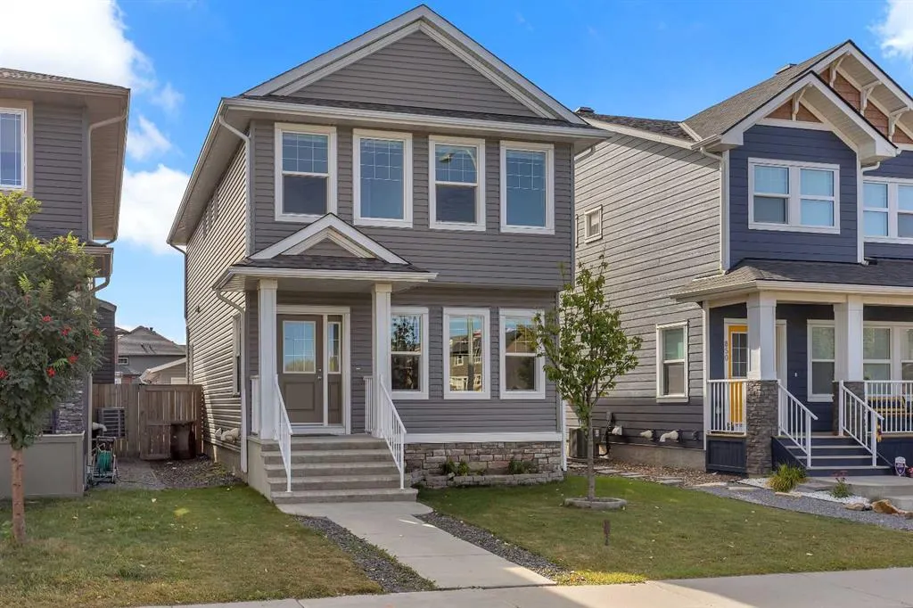 854 Evanston Drive NW