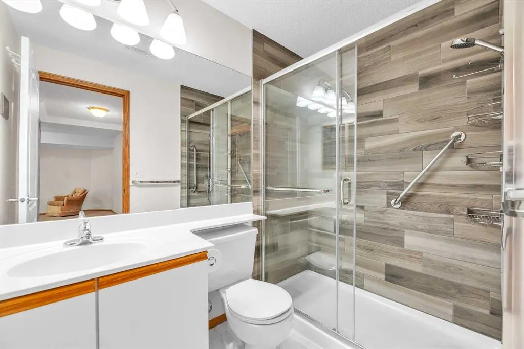 105 Elm Place, #26