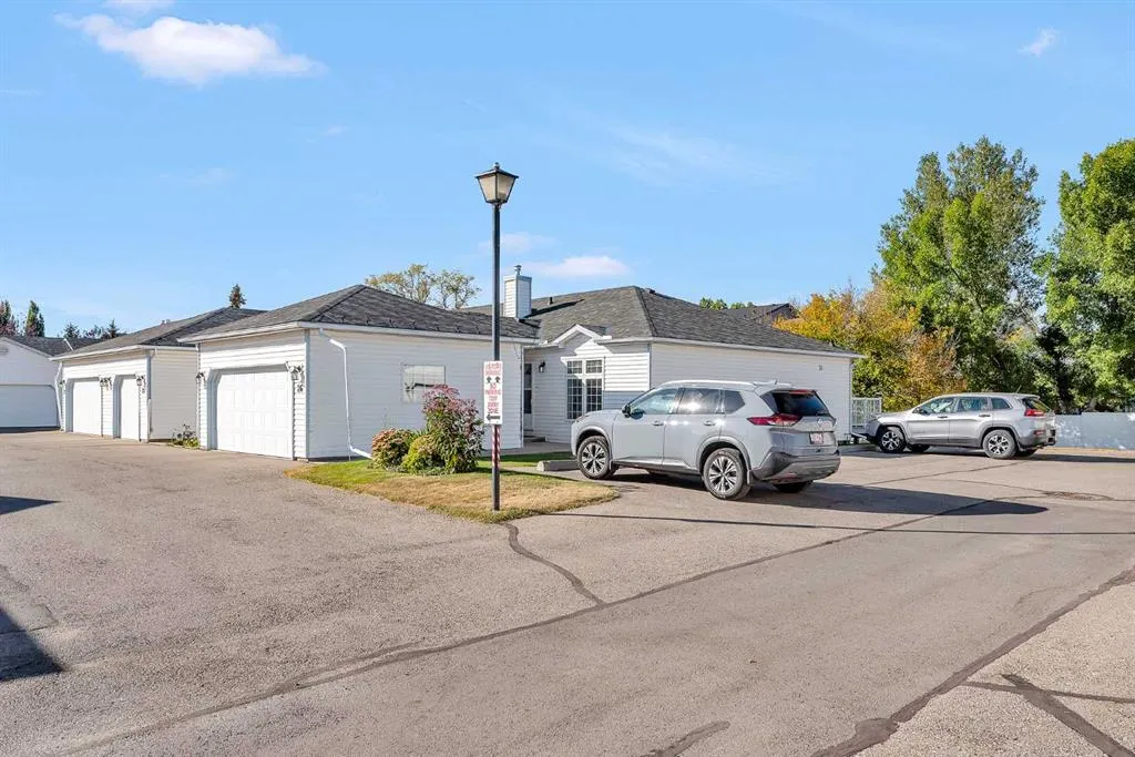 105 Elm Place, #26