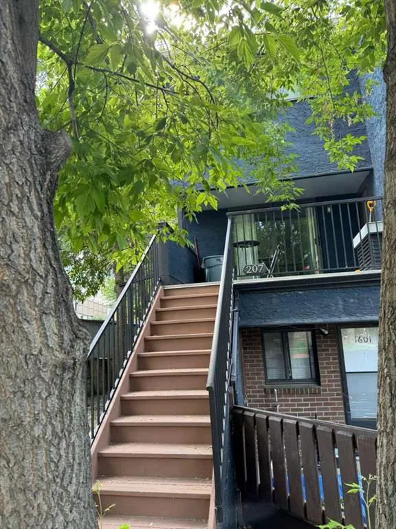 1605 16 Avenue SW, #207
