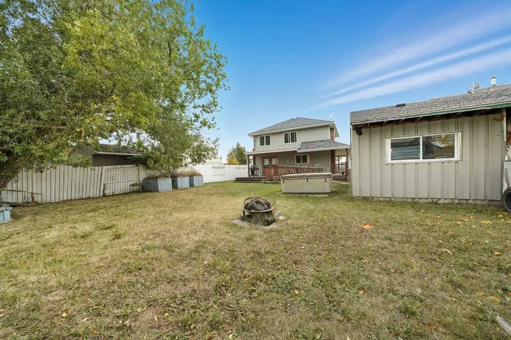 635 Maple Crescent