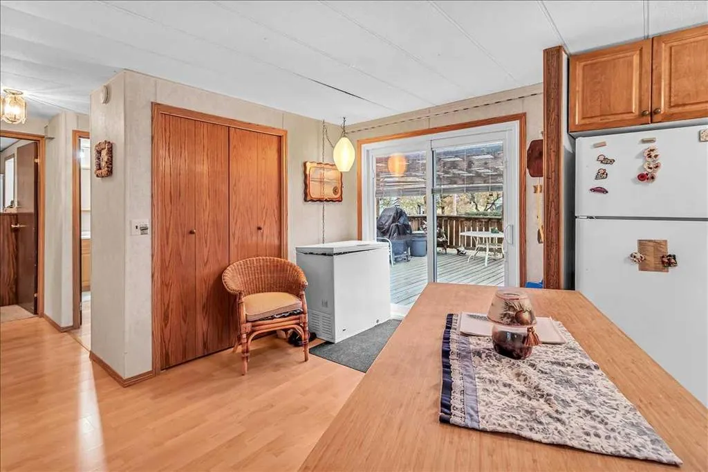 112 2 Street W