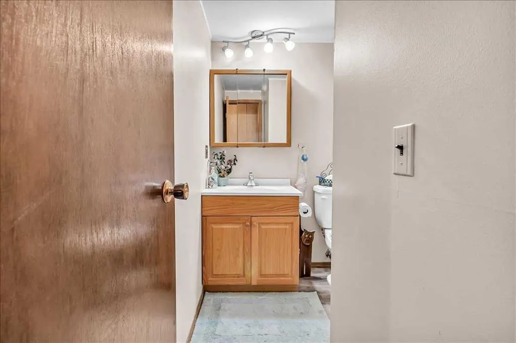 112 2 Street W