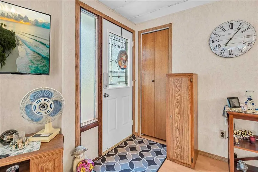 112 2 Street W