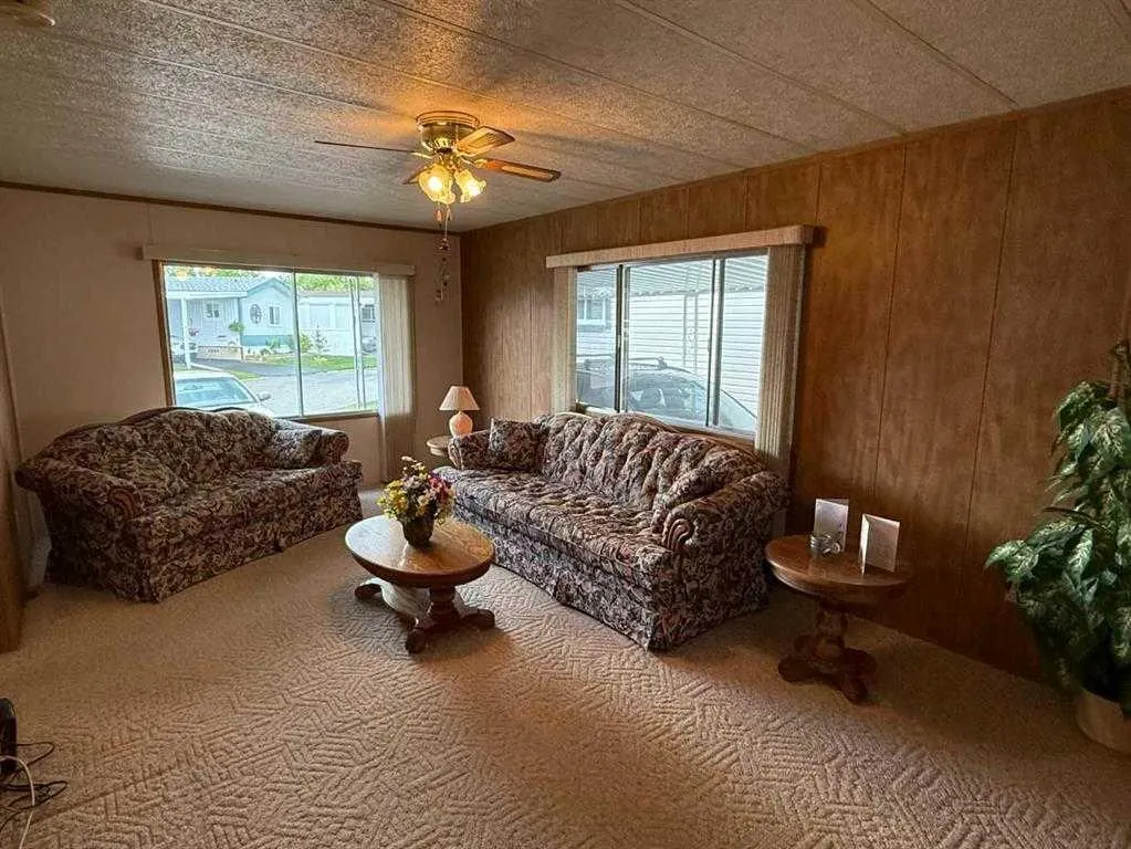 99 Arbour Lake Road Road NW