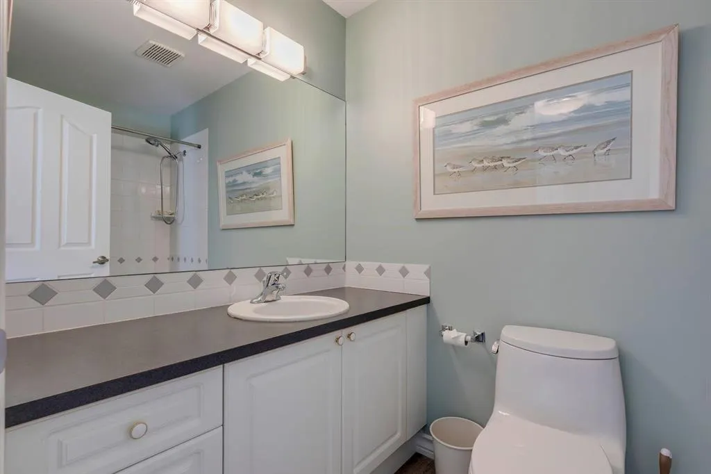 405 32 Avenue NW, #404
