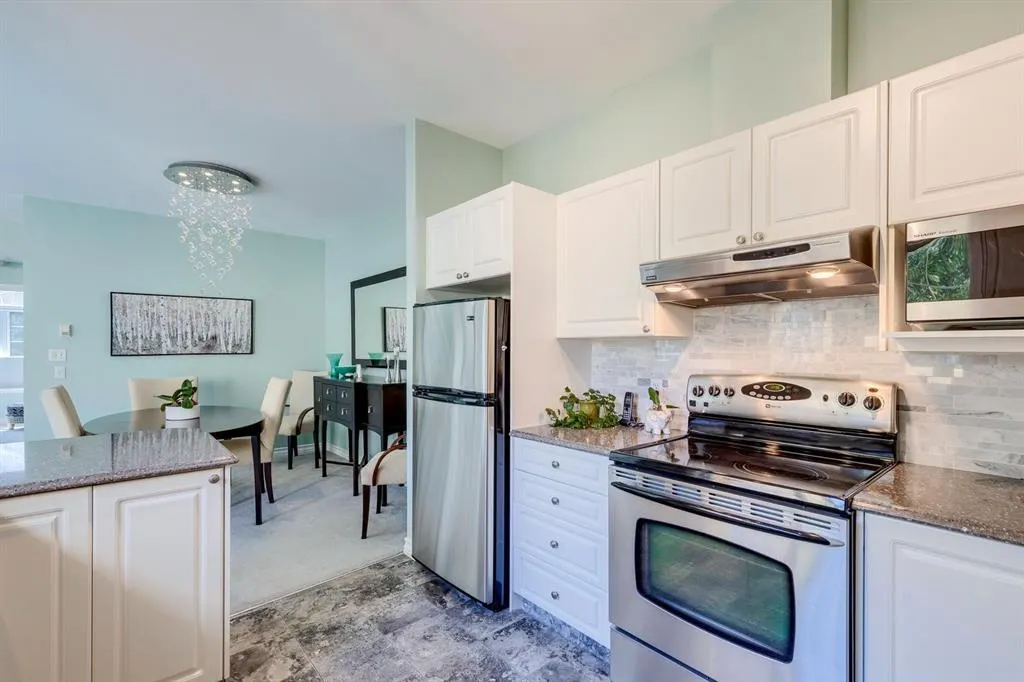 405 32 Avenue NW, #404