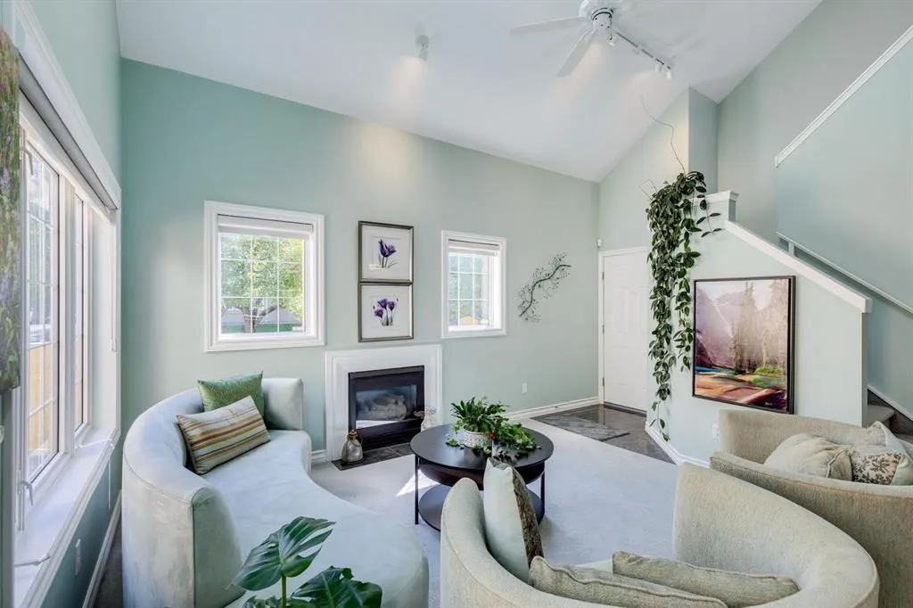 405 32 Avenue NW, #404