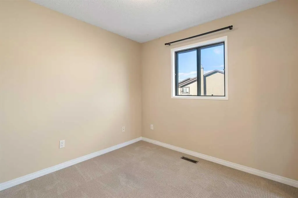 88 Glamis Gardens SW