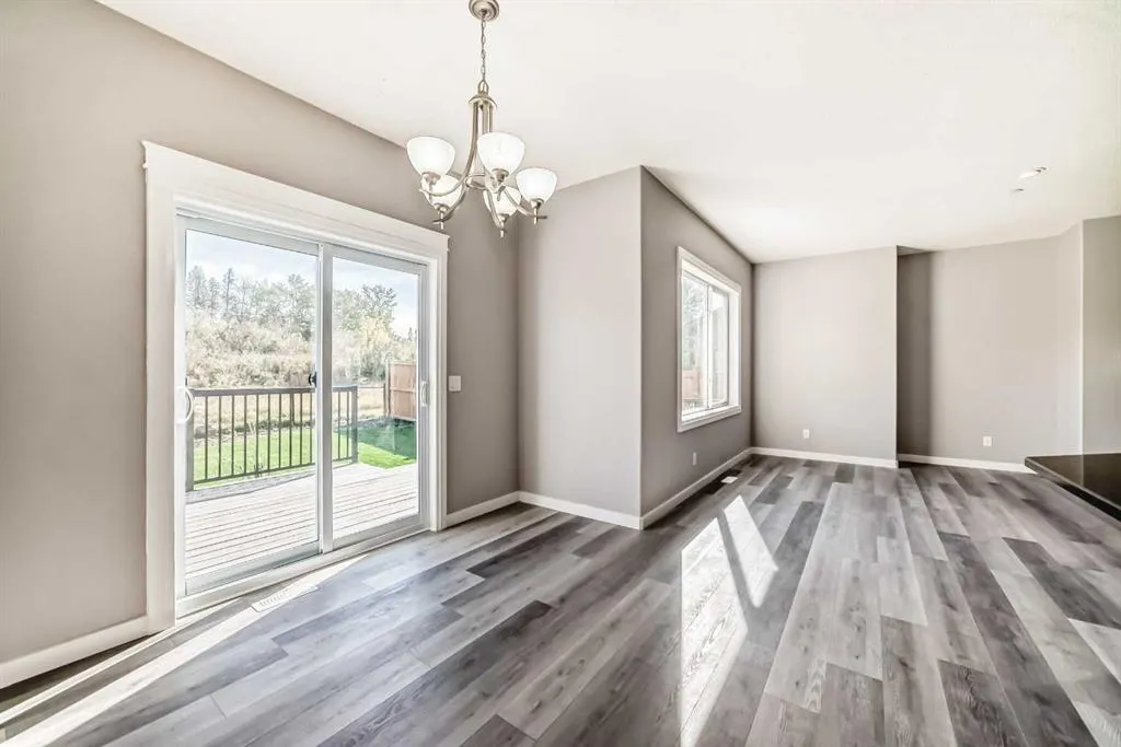 8 Lakewood Circle