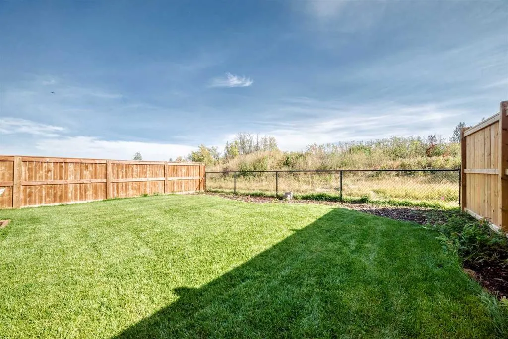 8 Lakewood Circle