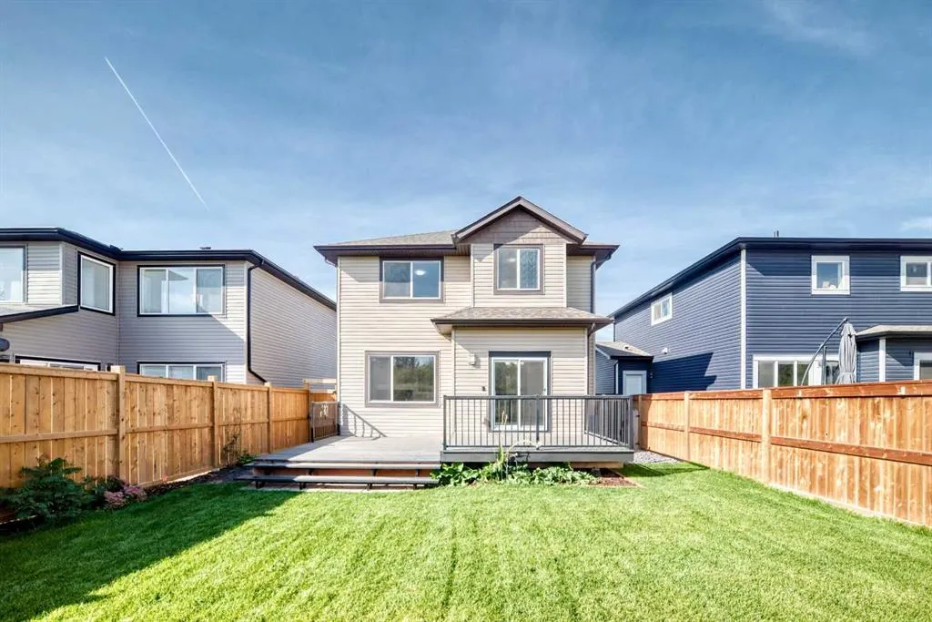 8 Lakewood Circle