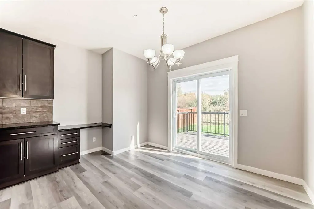 8 Lakewood Circle