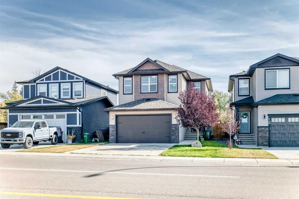8 Lakewood Circle