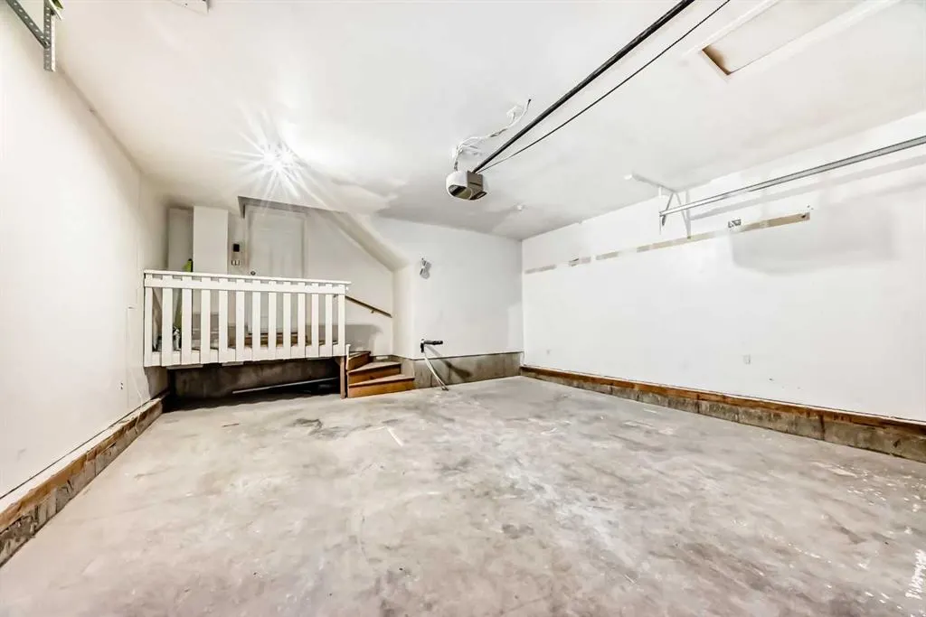 8 Lakewood Circle