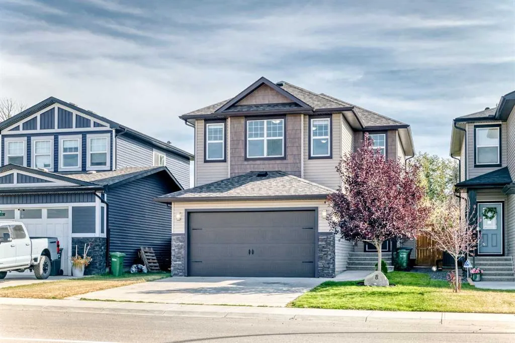 8 Lakewood Circle