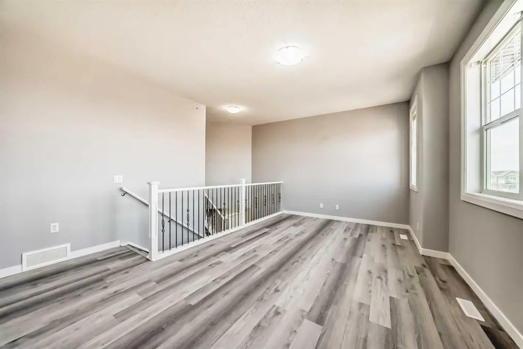8 Lakewood Circle
