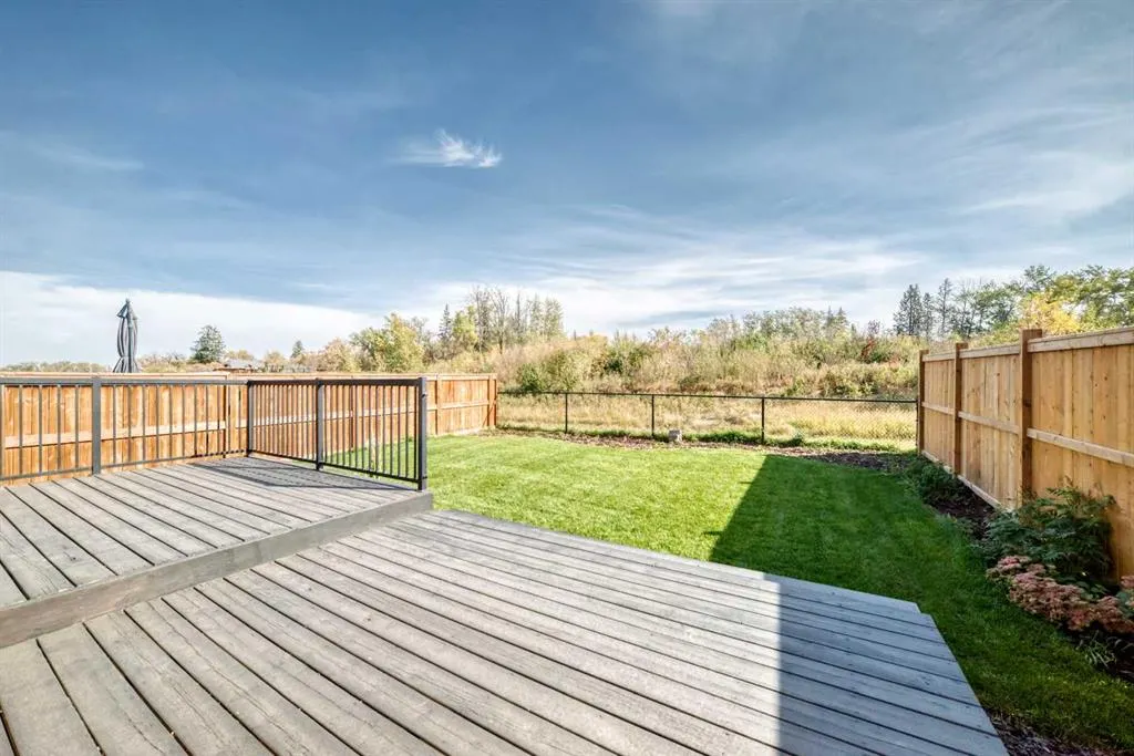 8 Lakewood Circle