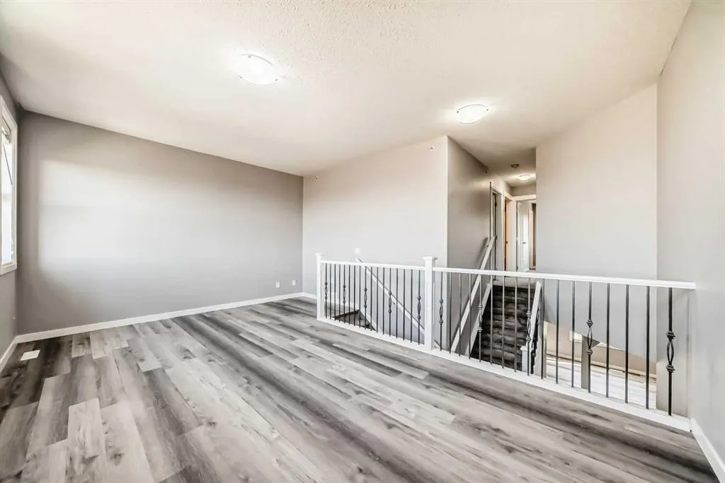 8 Lakewood Circle