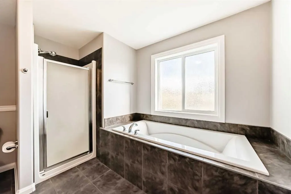 8 Lakewood Circle