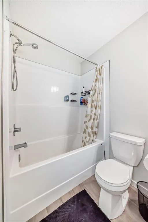 259 cranbrook Square SE