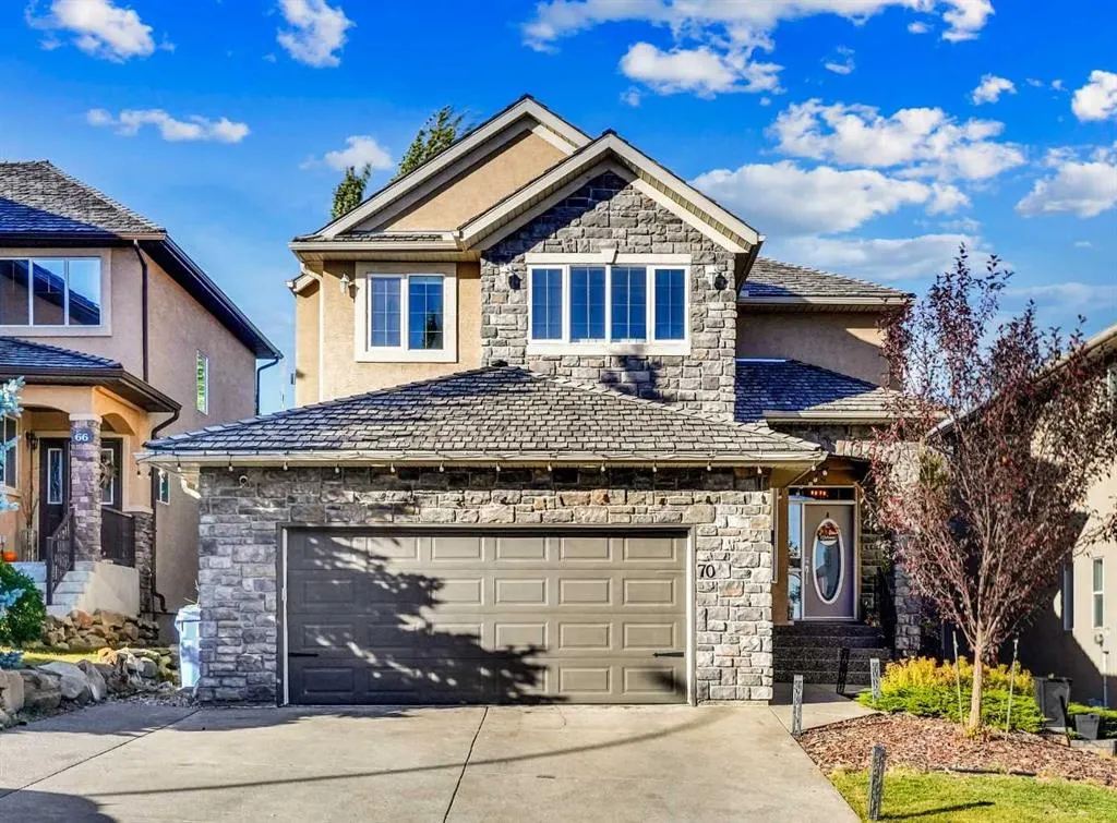 70 Royal Ridge Manor NW