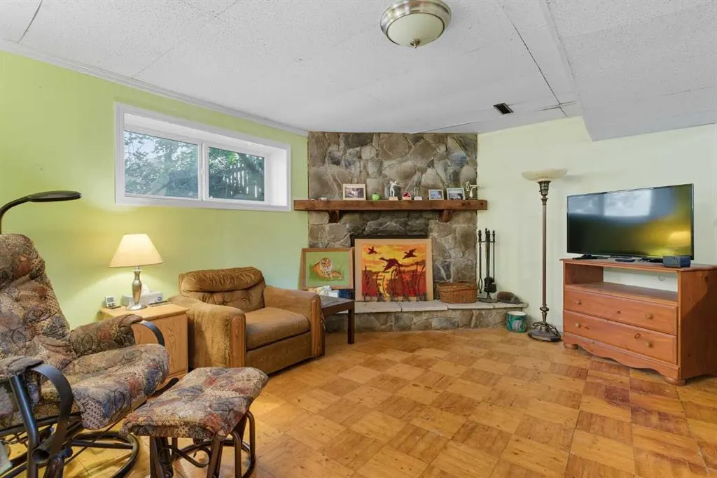 124 Lynnbrook Road SE