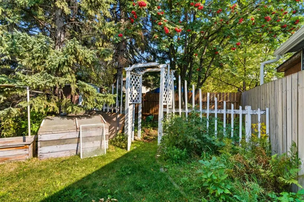 124 Lynnbrook Road SE