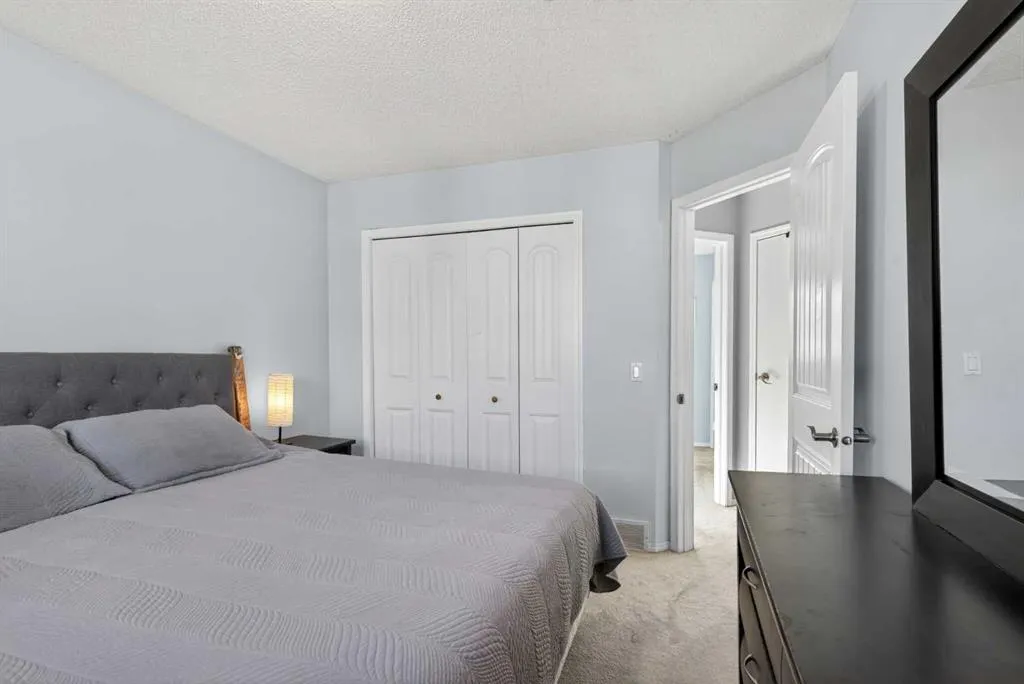 162 Mt Apex Crescent SE