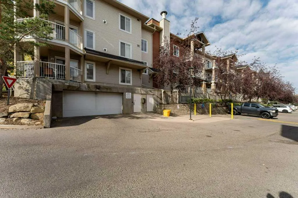 70 Panamount Drive NW, #1109