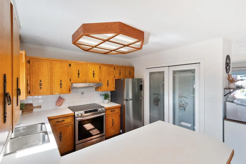 5445 56 Street