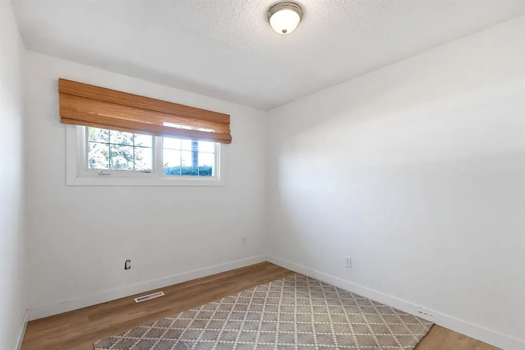 5445 56 Street