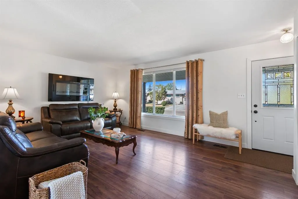 5445 56 Street