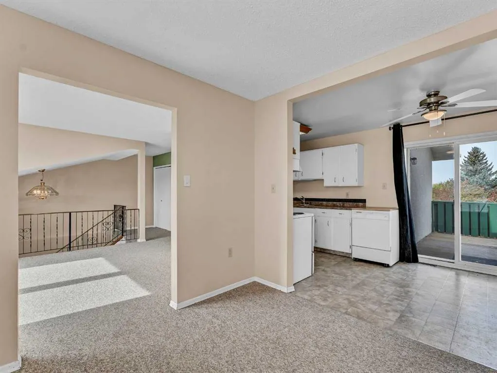 90 Simpson Crescent SE