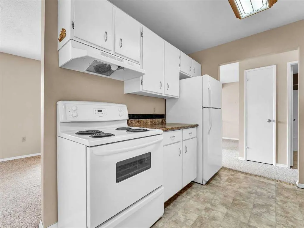 90 Simpson Crescent SE