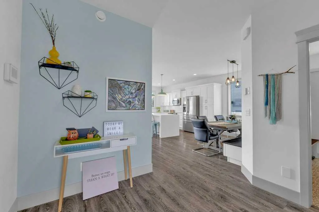 7 VANVELLER WAY