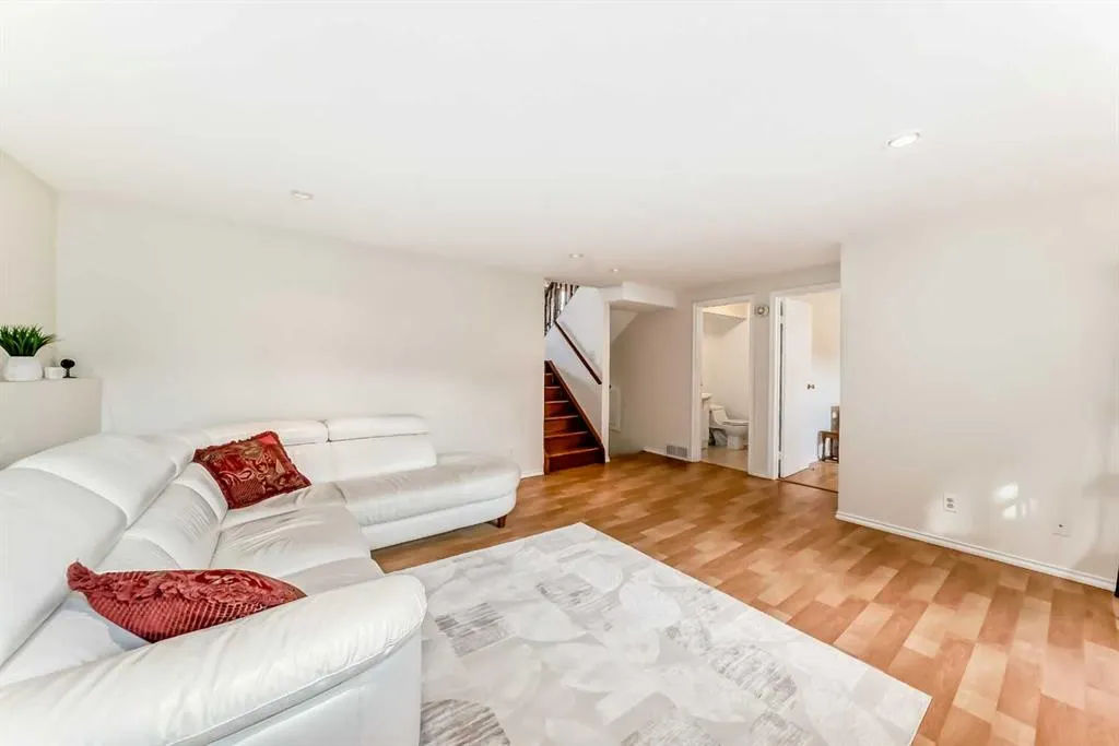35 Ray Avenue NW