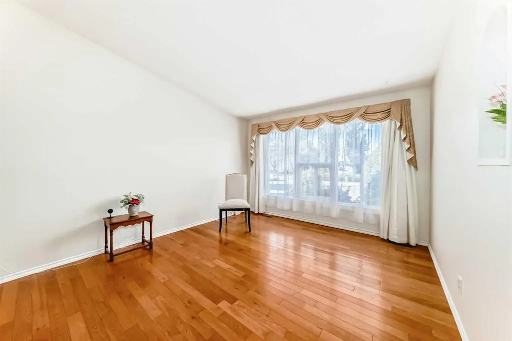 35 Ray Avenue NW