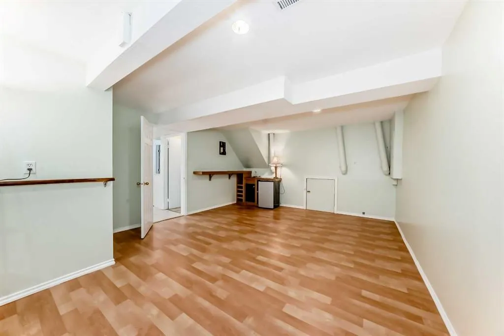 35 Ray Avenue NW