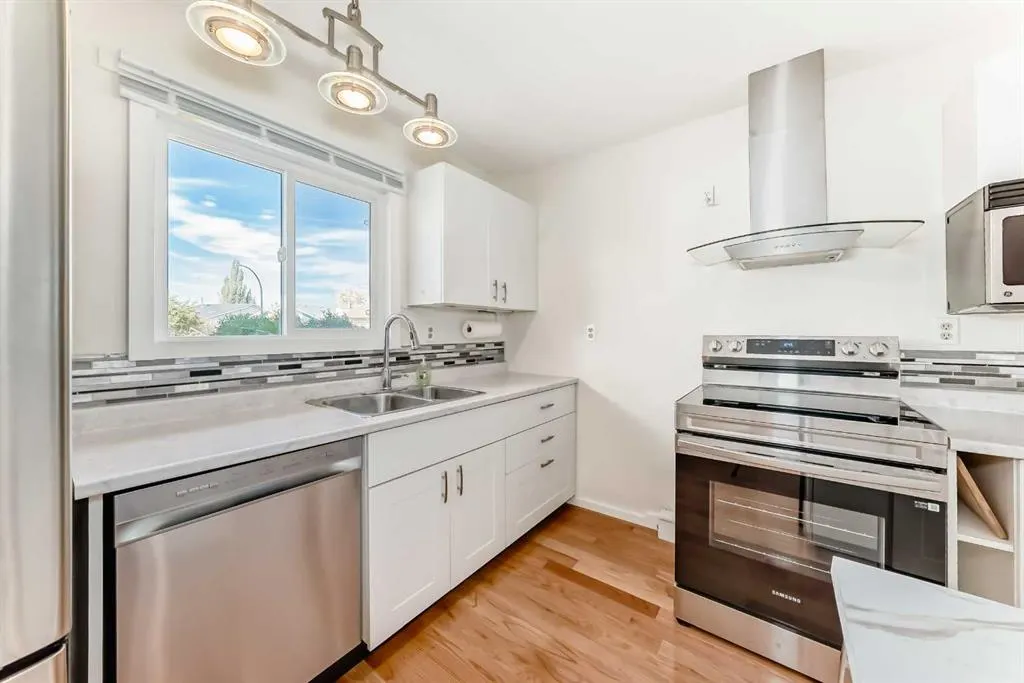 35 Ray Avenue NW