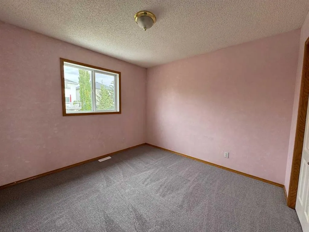22 Arbour Butte Road NW