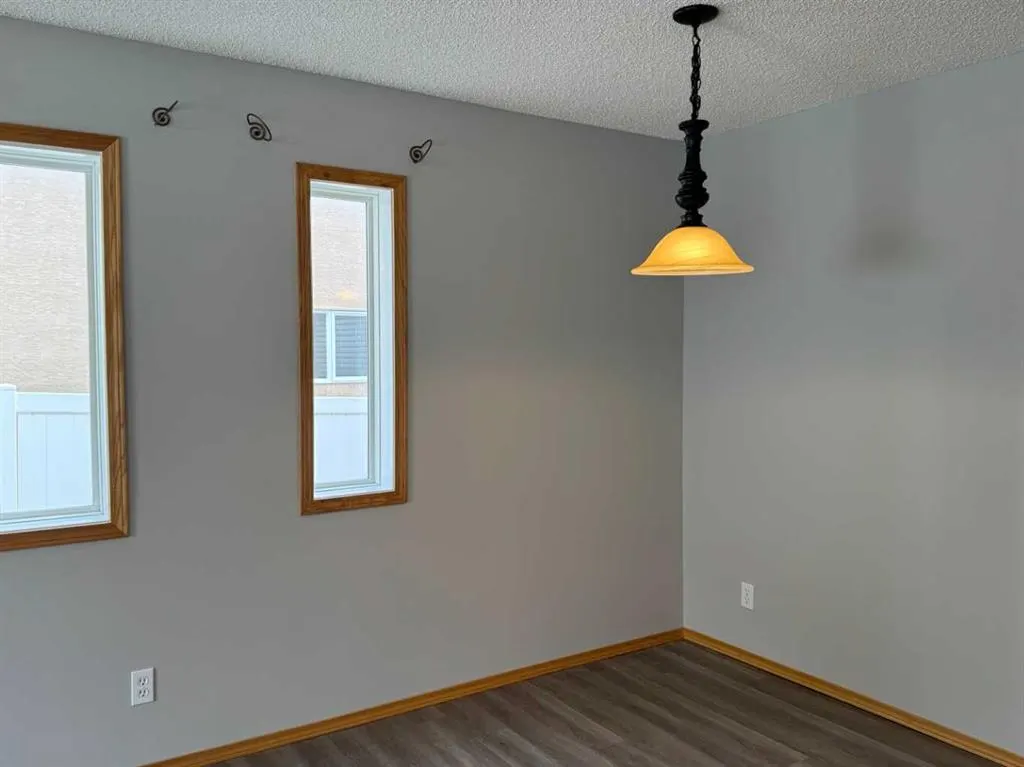 22 Arbour Butte Road NW