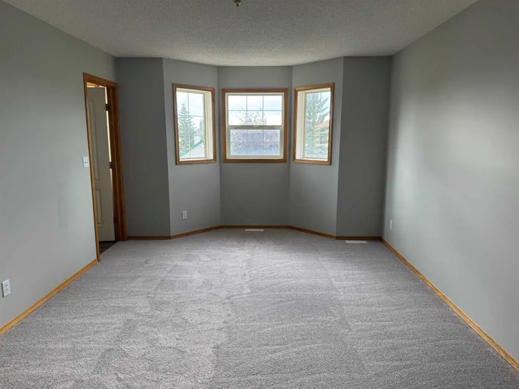 22 Arbour Butte Road NW