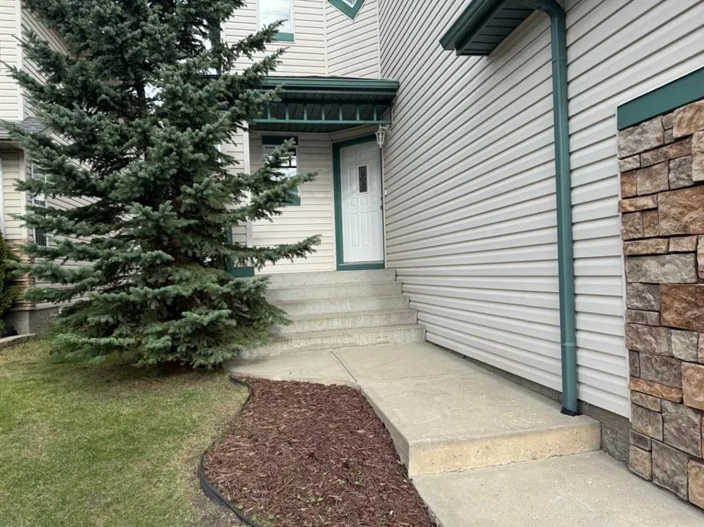 22 Arbour Butte Road NW