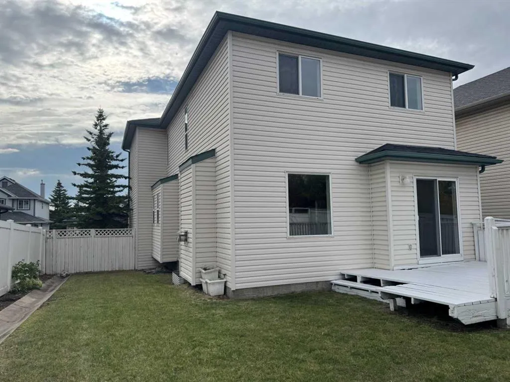 22 Arbour Butte Road NW