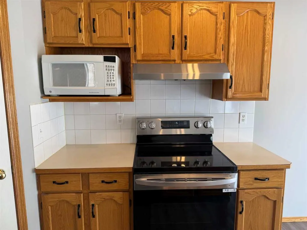 22 Arbour Butte Road NW