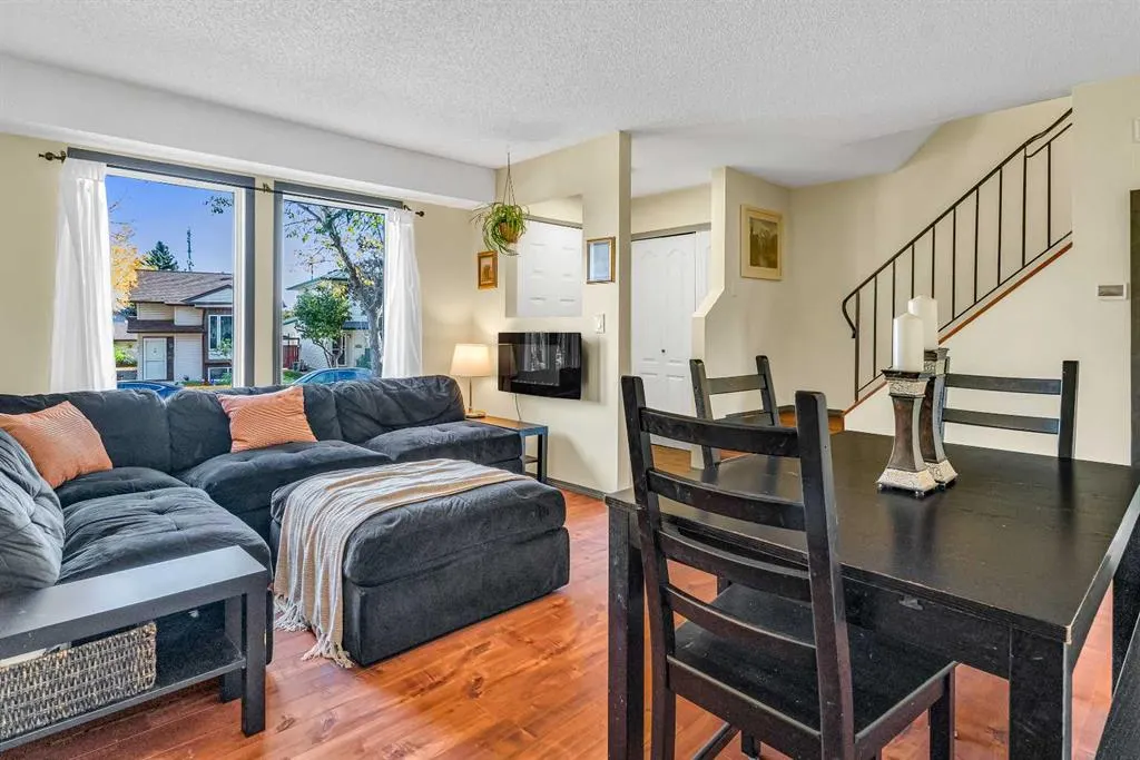23 Riverbirch Place SE