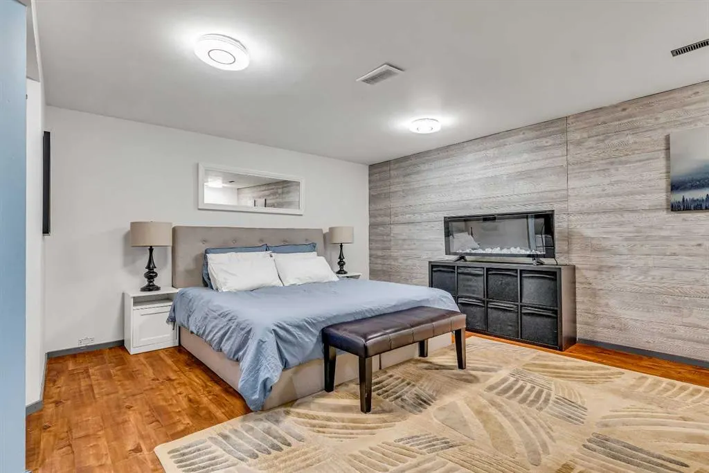 23 Riverbirch Place SE